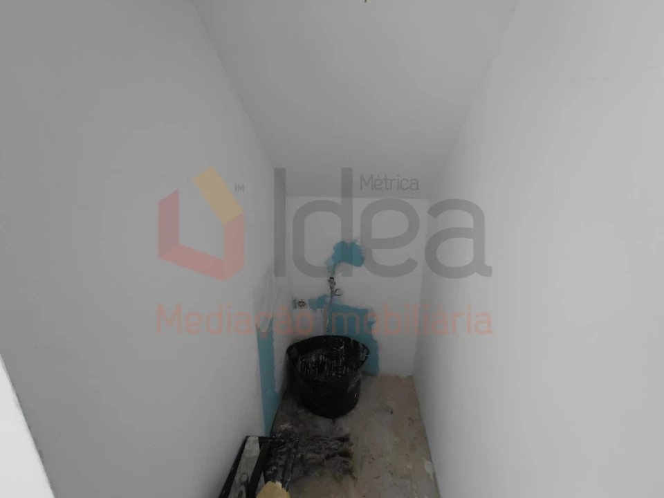 Apartamento T2 para Venda em Amora Foto 18