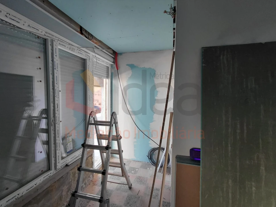 Apartamento T2 para Venda em Amora Foto 12