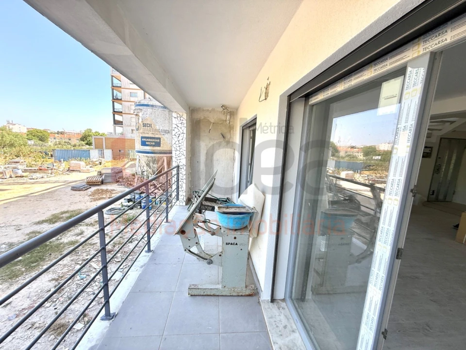 Apartamento T3 para Venda em Seixal, Arrentela e Aldeia de Paio Pires Foto 8