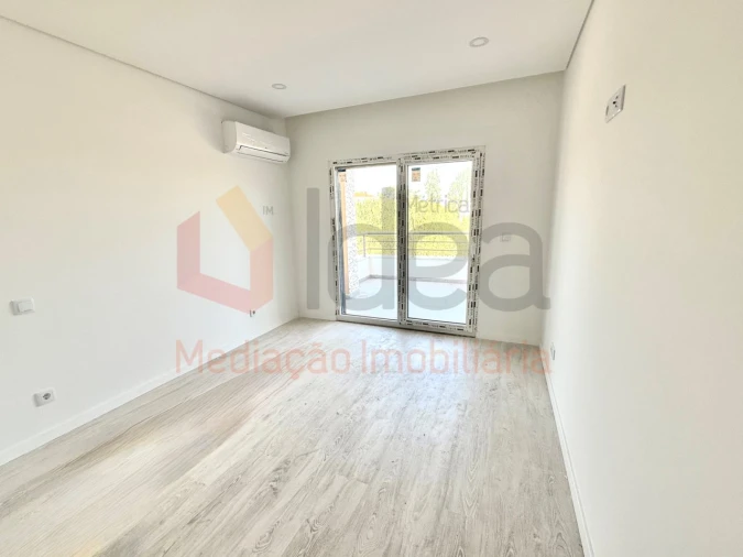Apartamento T3 para Venda em Seixal, Arrentela e Aldeia de Paio Pires Foto 15
