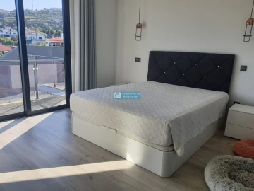 Moradia T3 para Venda em Santa Cruz