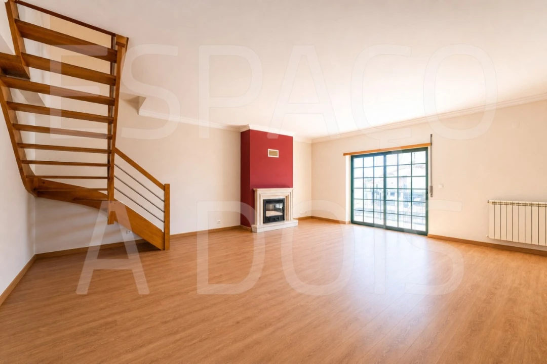 Apartamento T3 para Arrendamento em Carcavelos e Parede Foto 2