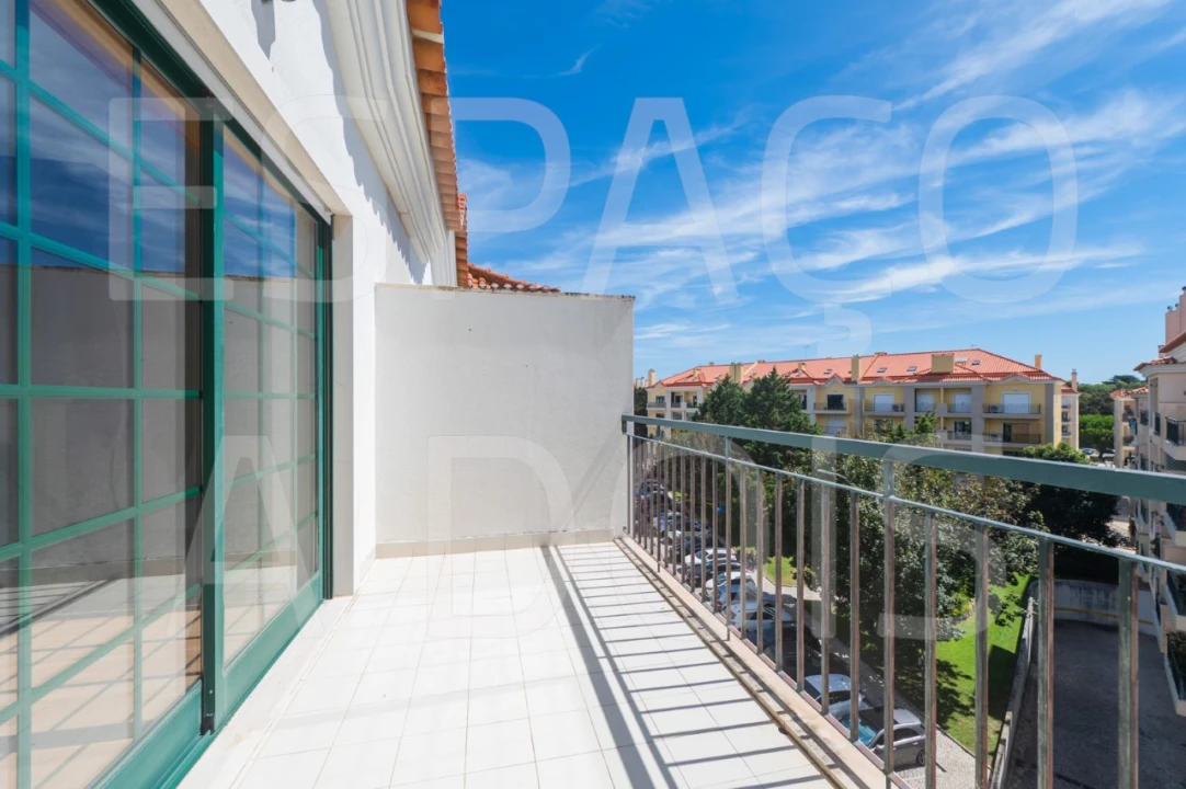Apartamento T3 para Arrendamento em Carcavelos e Parede Foto 9