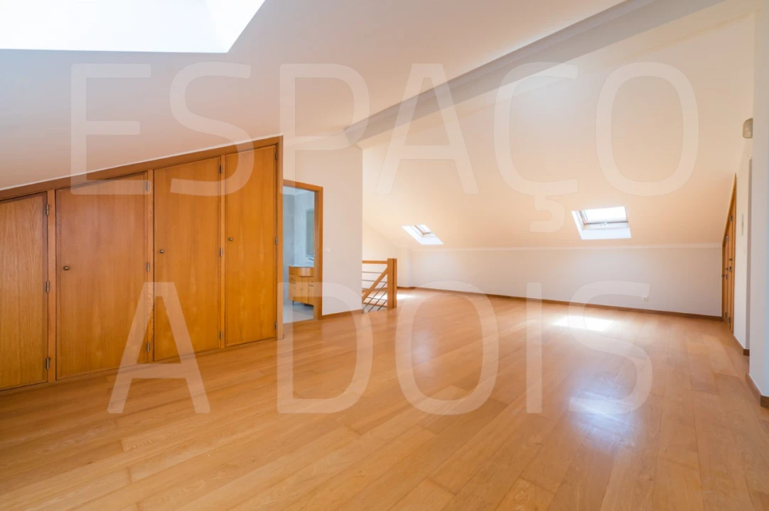 Apartamento T3 para Arrendamento em Carcavelos e Parede Foto 19