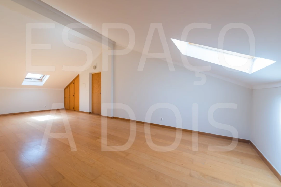 Apartamento T3 para Arrendamento em Carcavelos e Parede Foto 20