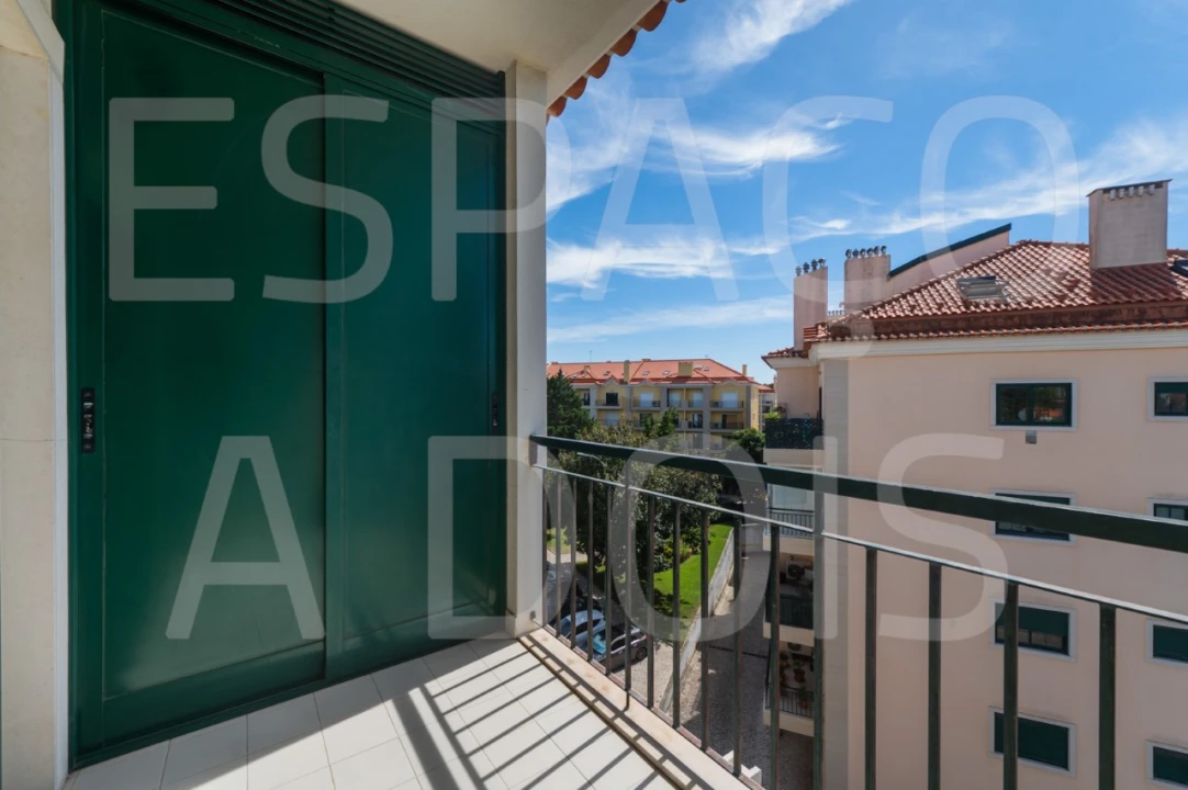 Apartamento T3 para Arrendamento em Carcavelos e Parede Foto 32