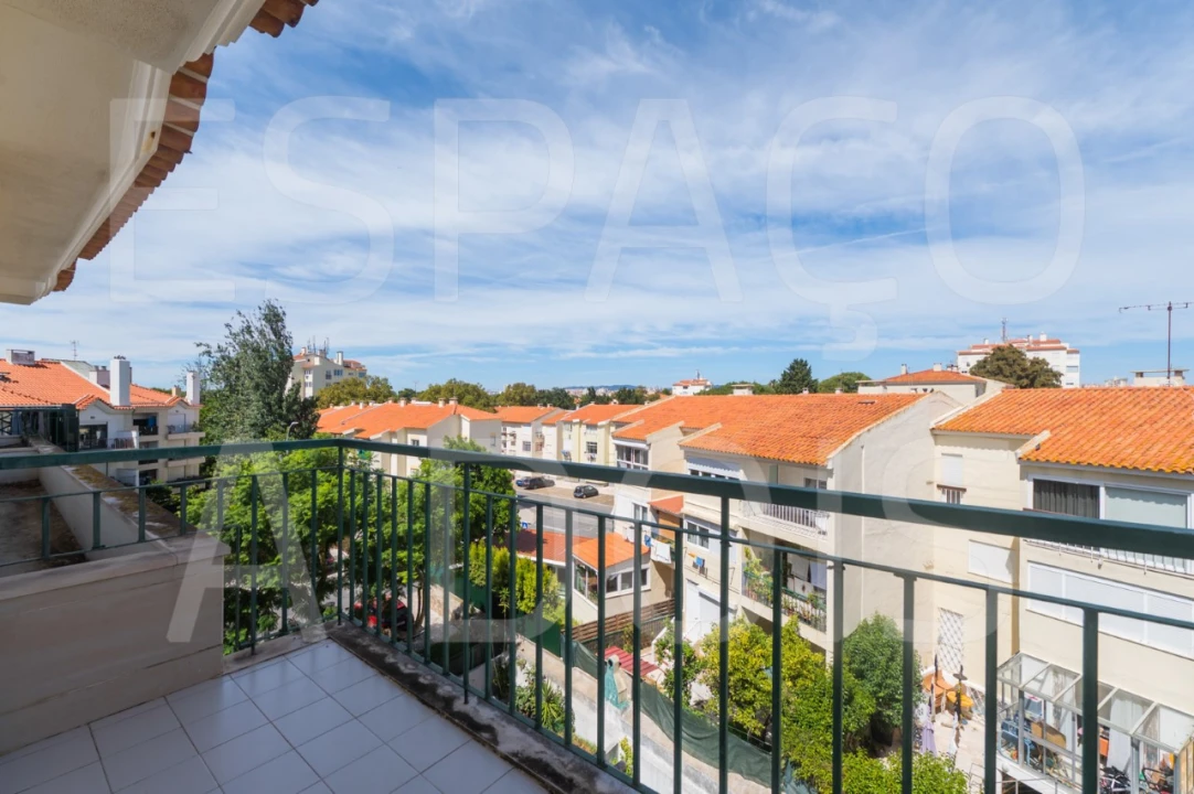 Apartamento T3 para Arrendamento em Carcavelos e Parede Foto 41