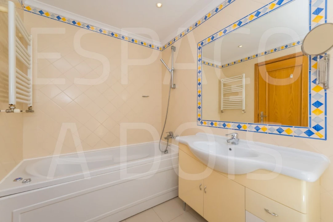 Apartamento T3 para Arrendamento em Carcavelos e Parede Foto 45