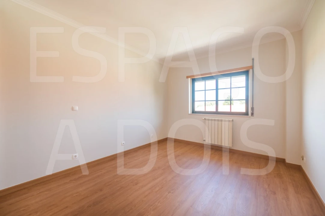 Apartamento T3 para Arrendamento em Carcavelos e Parede Foto 49