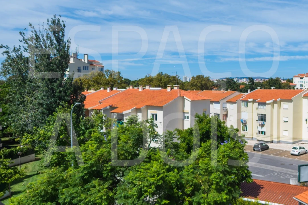 Apartamento T3 para Arrendamento em Carcavelos e Parede Foto 51