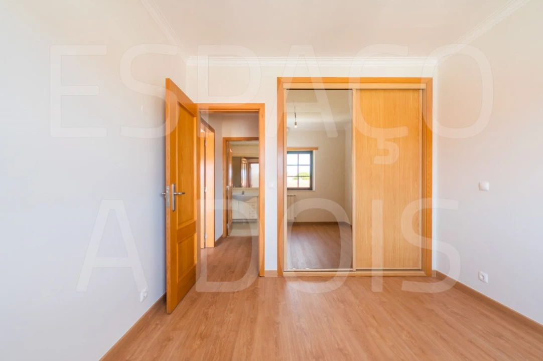Apartamento T3 para Arrendamento em Carcavelos e Parede Foto 59