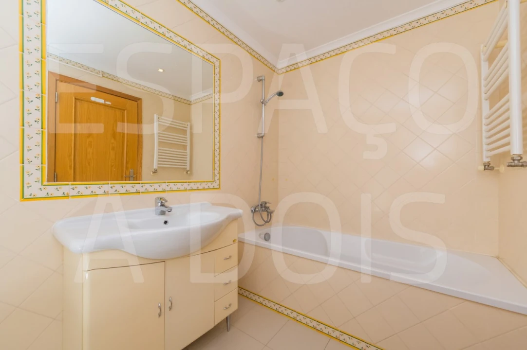 Apartamento T3 para Arrendamento em Carcavelos e Parede Foto 61
