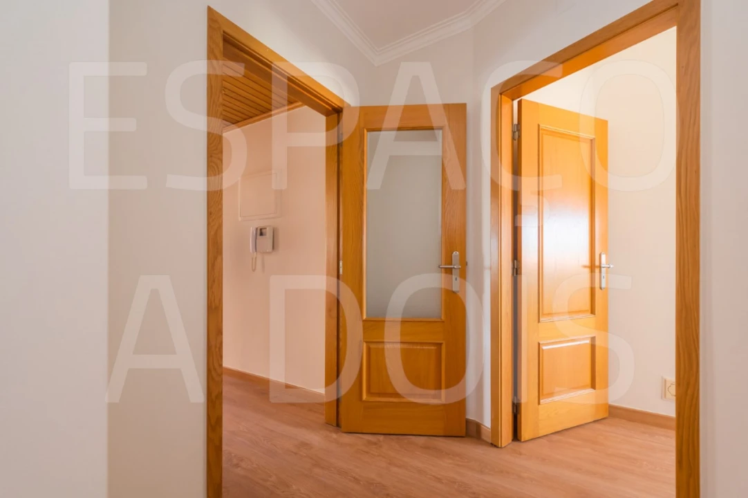 Apartamento T3 para Arrendamento em Carcavelos e Parede Foto 63