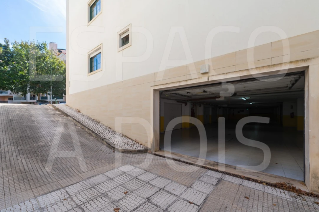 Apartamento T3 para Arrendamento em Carcavelos e Parede Foto 65