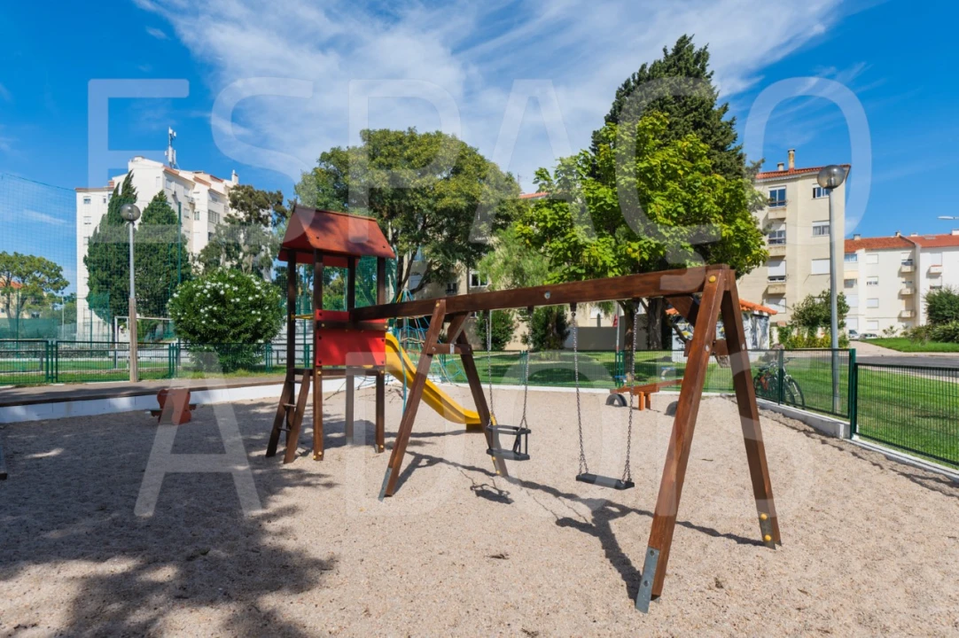 Apartamento T3 para Arrendamento em Carcavelos e Parede Foto 74