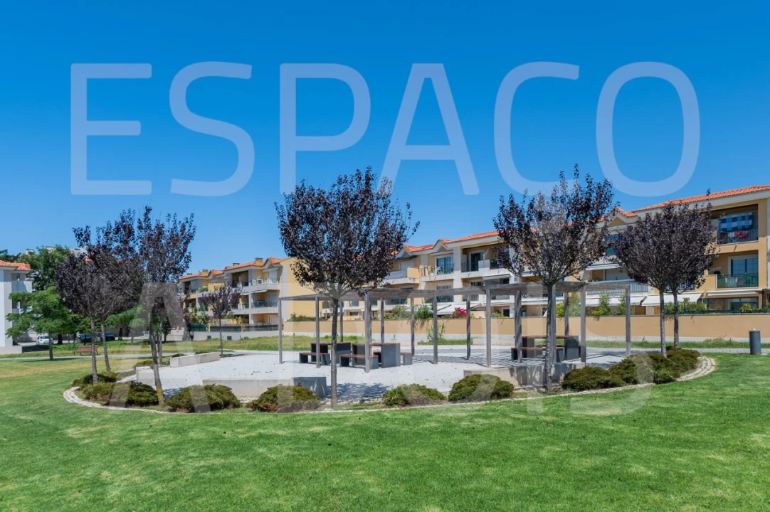 Apartamento T3 para Arrendamento em Carcavelos e Parede Foto 79