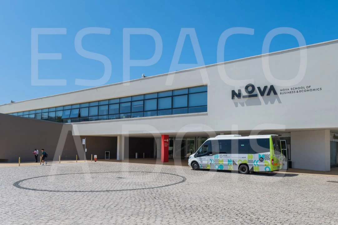 Apartamento T3 para Arrendamento em Carcavelos e Parede Foto 85