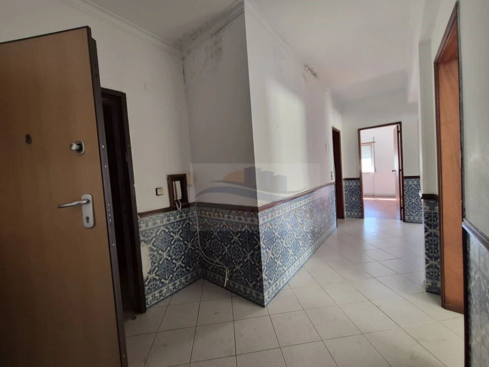 Apartamento T2 para Venda em Rio de Mouro Foto 11