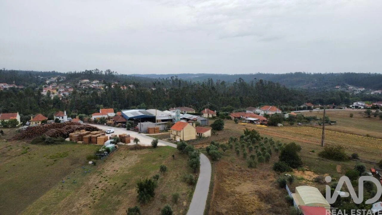 Moradia T3 para Venda em Vermoil Foto 11
