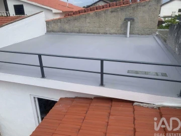Moradia T1 para Venda em Charneca de Caparica e Sobreda
