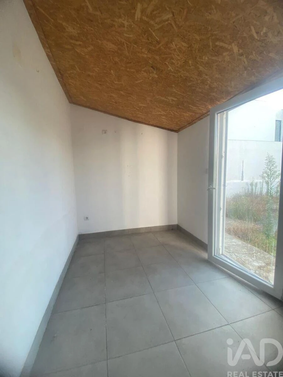 Moradia T1 para Venda em Charneca de Caparica e Sobreda Foto 16
