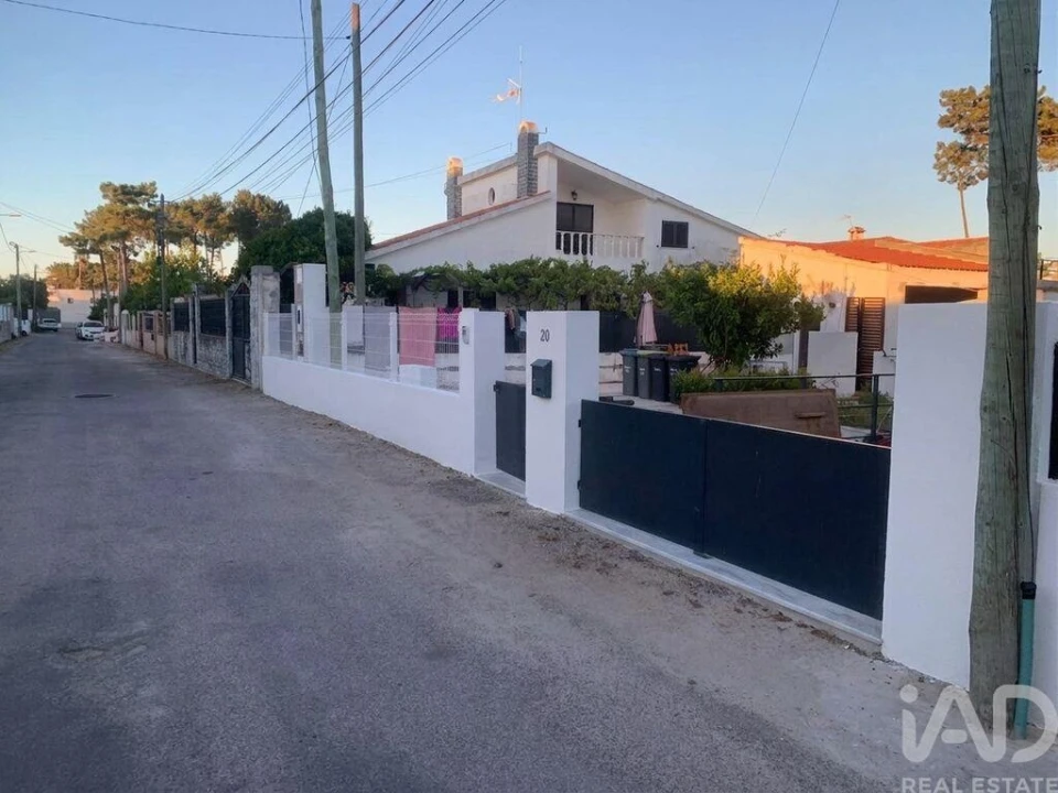 Moradia T1 para Venda em Charneca de Caparica e Sobreda Foto 26