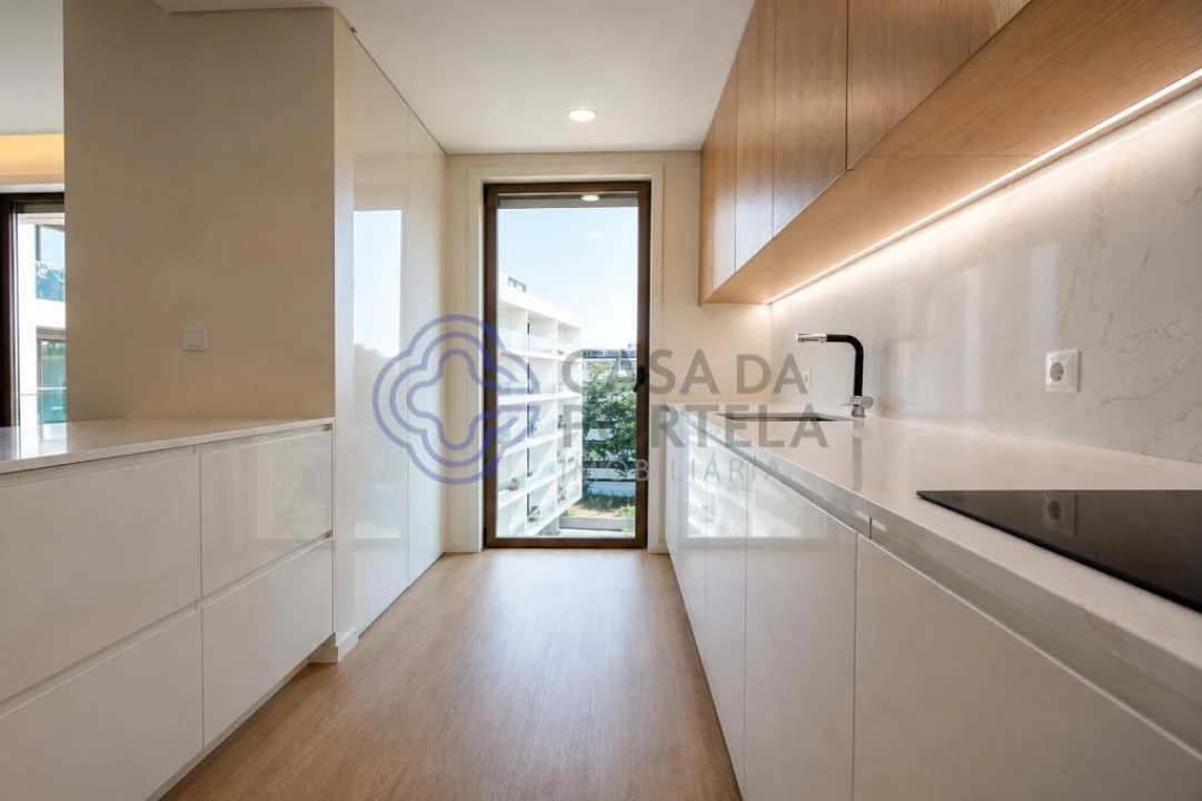 Apartamento T1 para Venda em Aguas Santas Foto 3