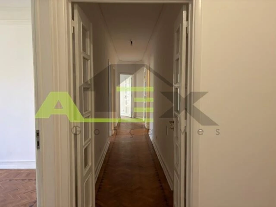 Apartamento T3 para Venda em Areeiro Foto 12