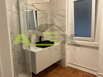 Apartamento T3 para Venda em Areeiro