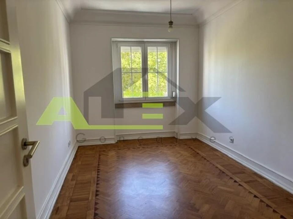 Apartamento T3 para Venda em Areeiro Foto 20