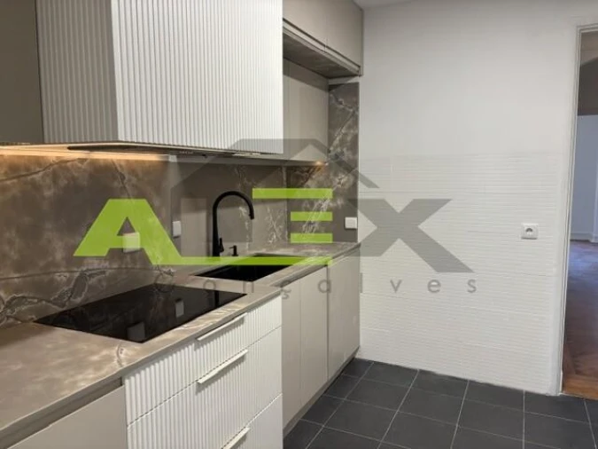 Apartamento T3 para Venda em Areeiro Foto 6