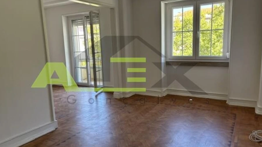 Apartamento T3 para Venda em Areeiro