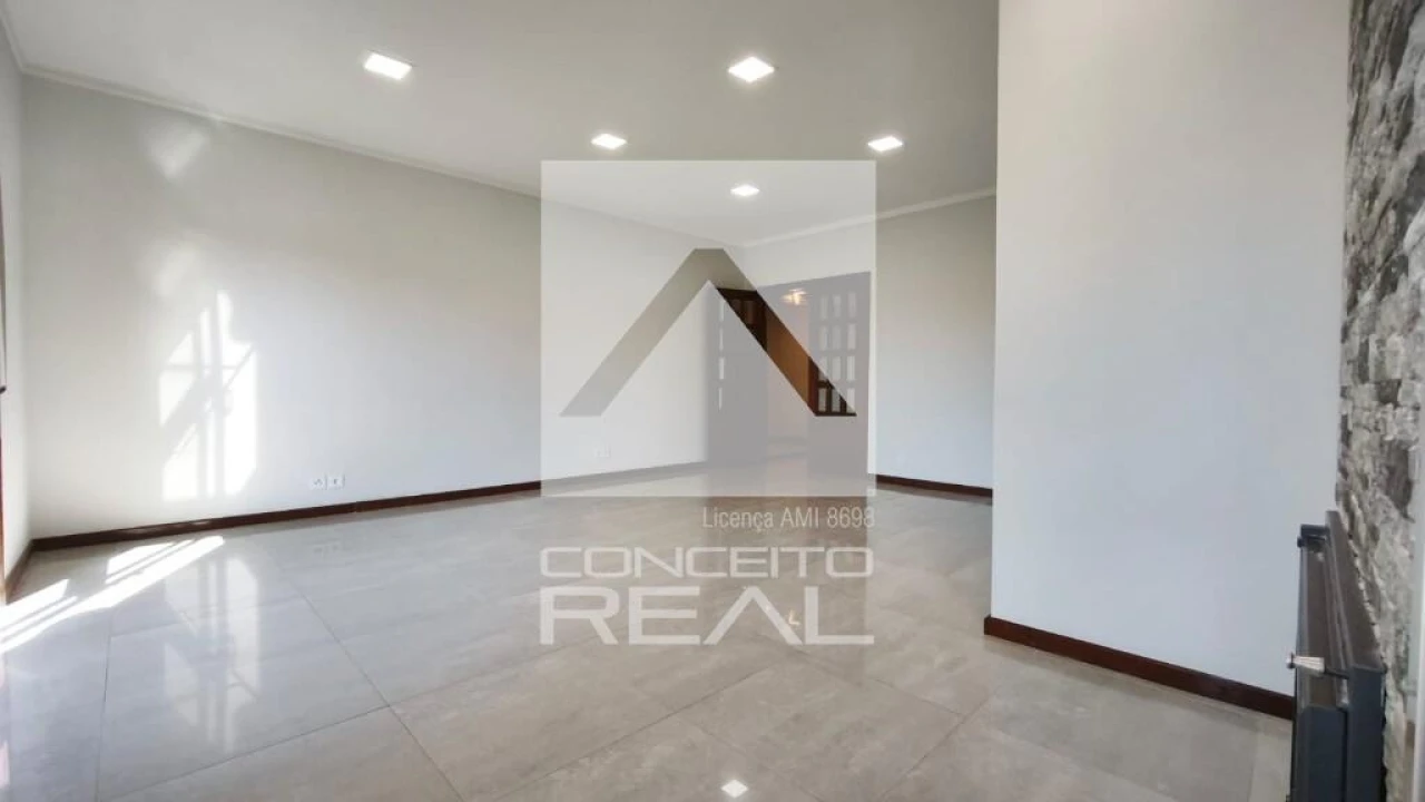 Apartamento T3 para Venda em Paços de Brandão Foto 7