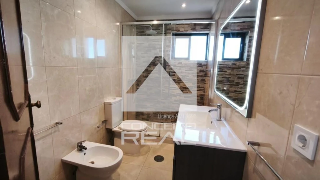 Apartamento T3 para Venda em Paços de Brandão Foto 9