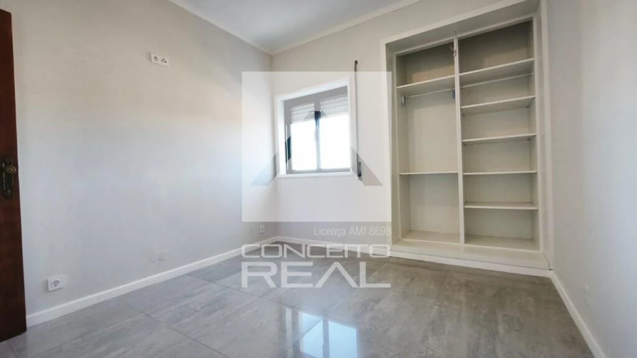 Apartamento T3 para Venda em Paços de Brandão Foto 13