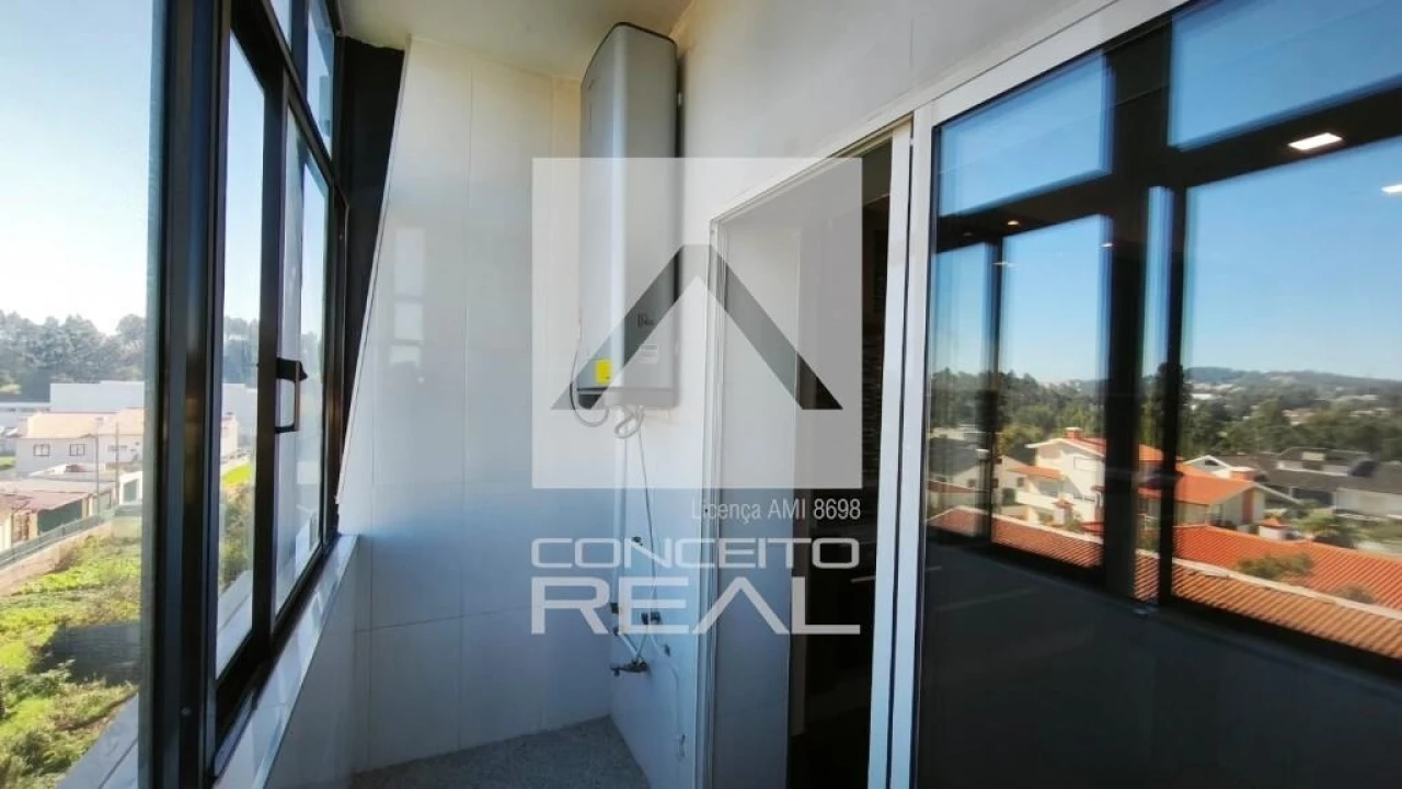 Apartamento T3 para Venda em Paços de Brandão Foto 3