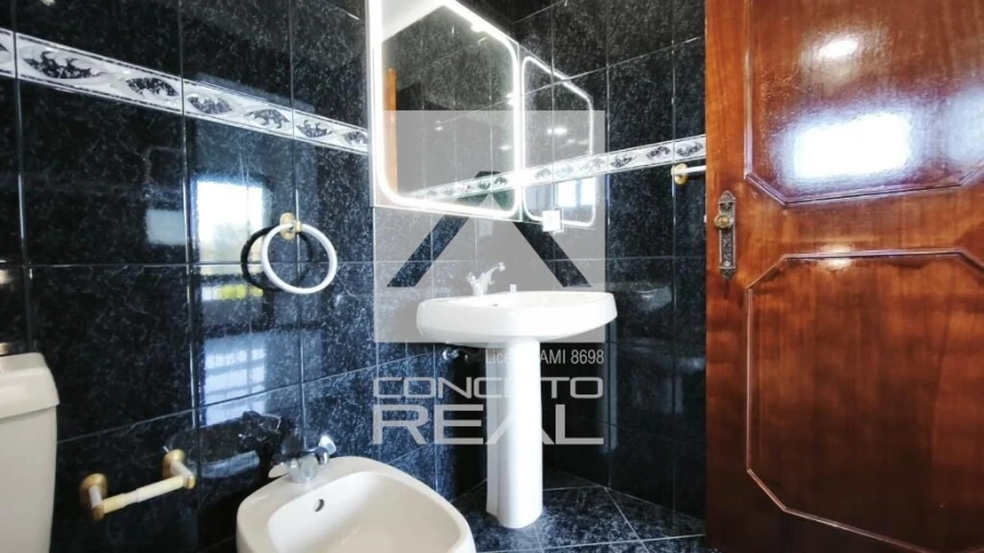 Apartamento T3 para Venda em Paços de Brandão Foto 19