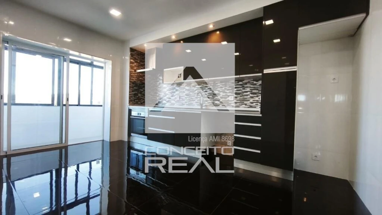 Apartamento T3 para Venda em Paços de Brandão Foto 1