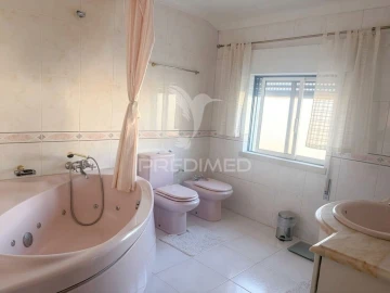 Apartamento T4 para Venda em São João Baptista