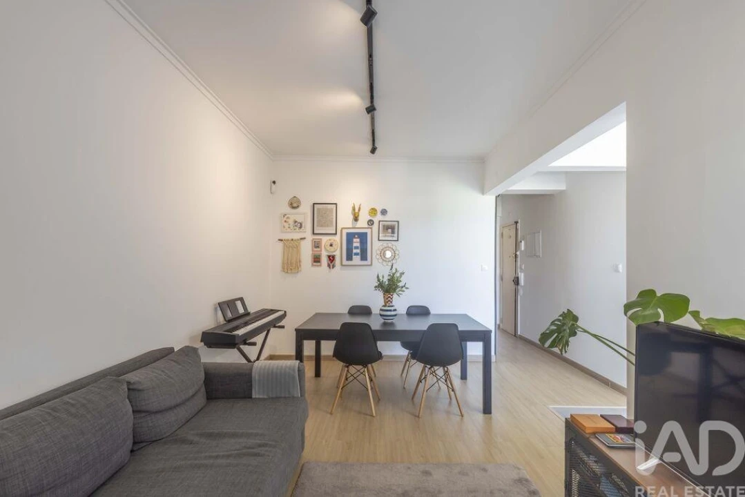 Apartamento T2 para Venda em Póvoa de Santa Iria e Forte da Casa Foto 8