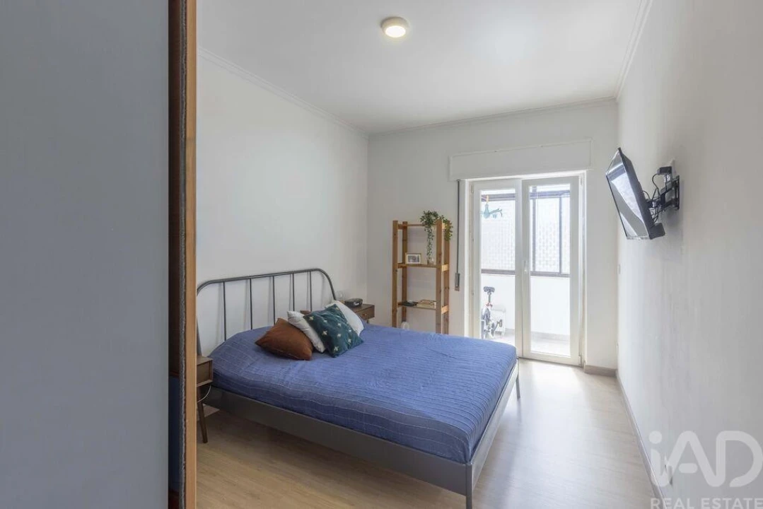 Apartamento T2 para Venda em Póvoa de Santa Iria e Forte da Casa Foto 16