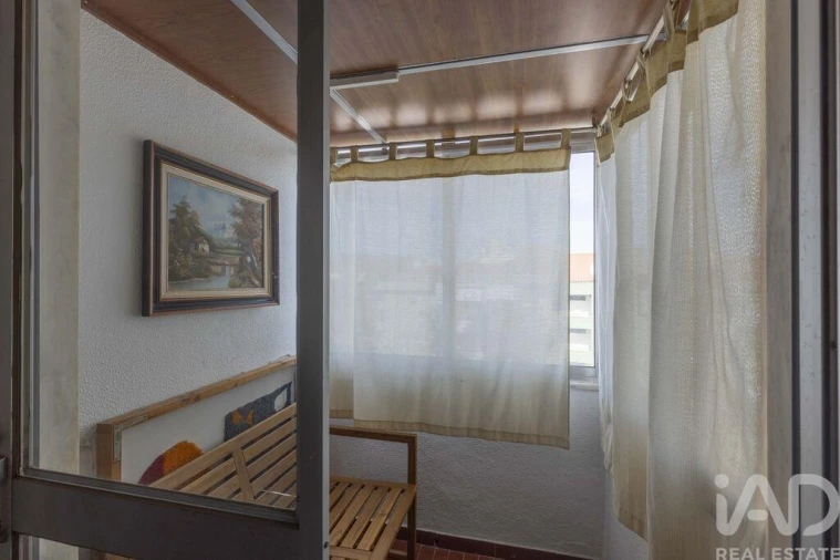 Apartamento T2 para Venda em Póvoa de Santa Iria e Forte da Casa Foto 9