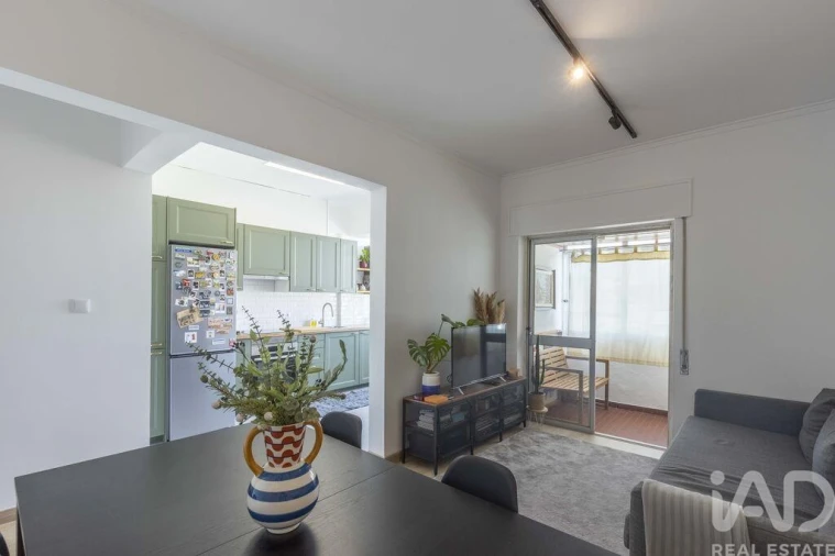 Apartamento T2 para Venda em Póvoa de Santa Iria e Forte da Casa Foto 7