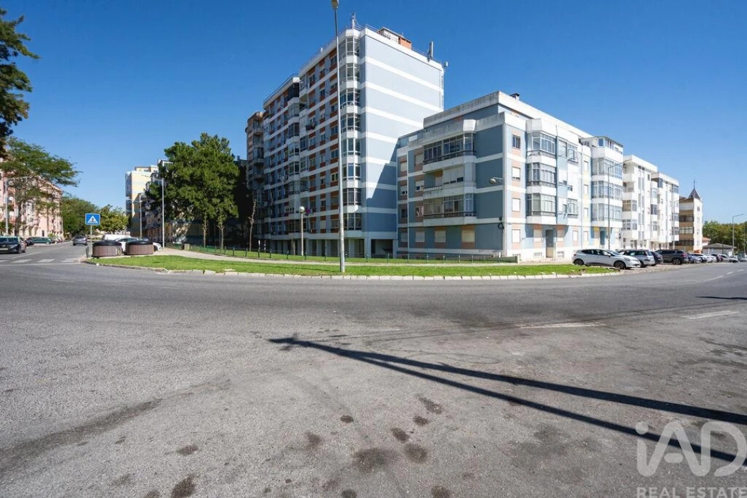 Apartamento T3 para Venda em Cacém e São Marcos Foto 28