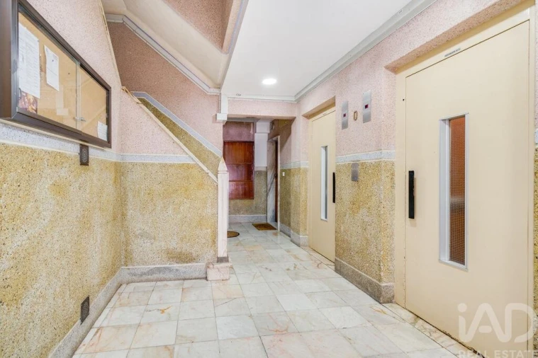 Apartamento T3 para Venda em Cacém e São Marcos Foto 4