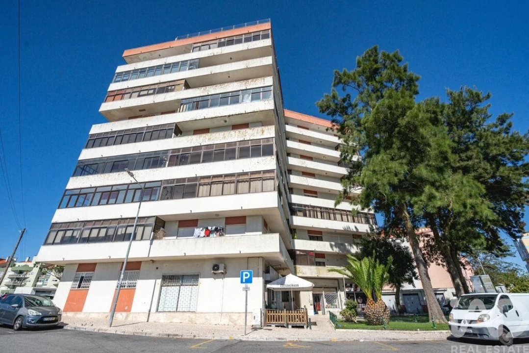 Apartamento T3 para Venda em Cacém e São Marcos Foto 1