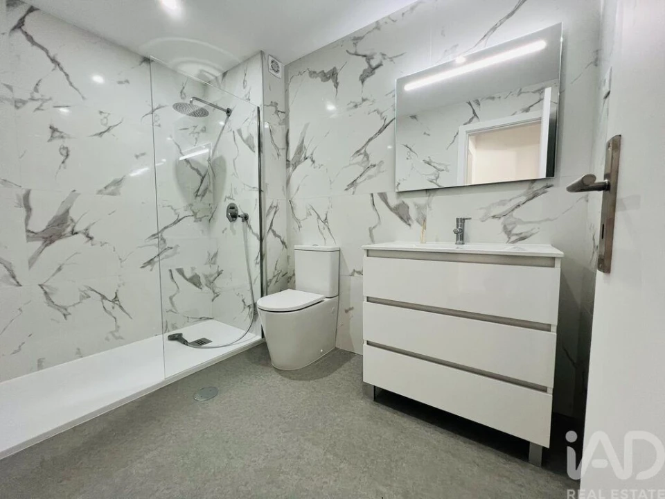 Apartamento T2 para Venda em Miranda do Corvo Foto 18