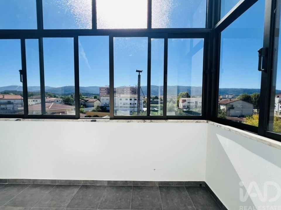 Apartamento T2 para Venda em Miranda do Corvo Foto 24