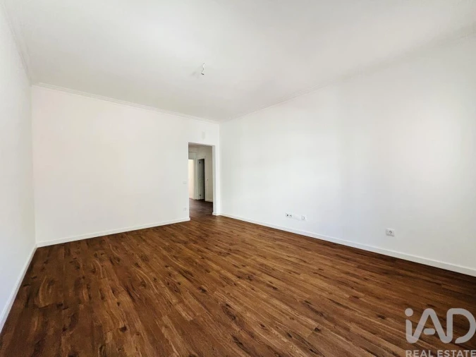 Apartamento T2 para Venda em Miranda do Corvo Foto 11