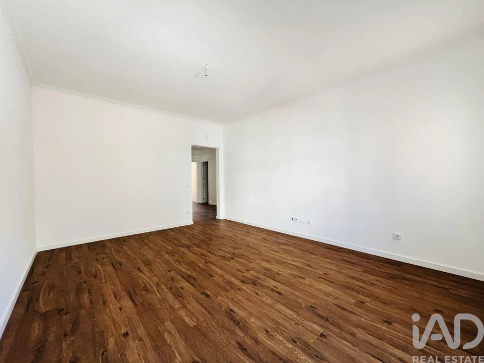 Apartamento T2 para Venda em Miranda do Corvo Foto 11